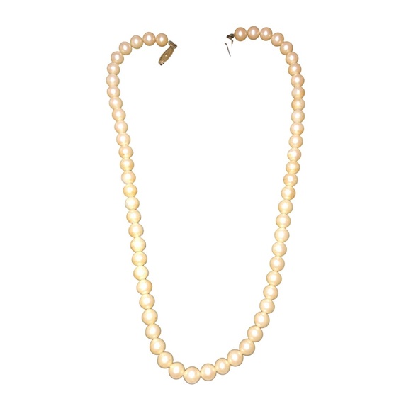 Antique Elegant Cream Pearl Necklace